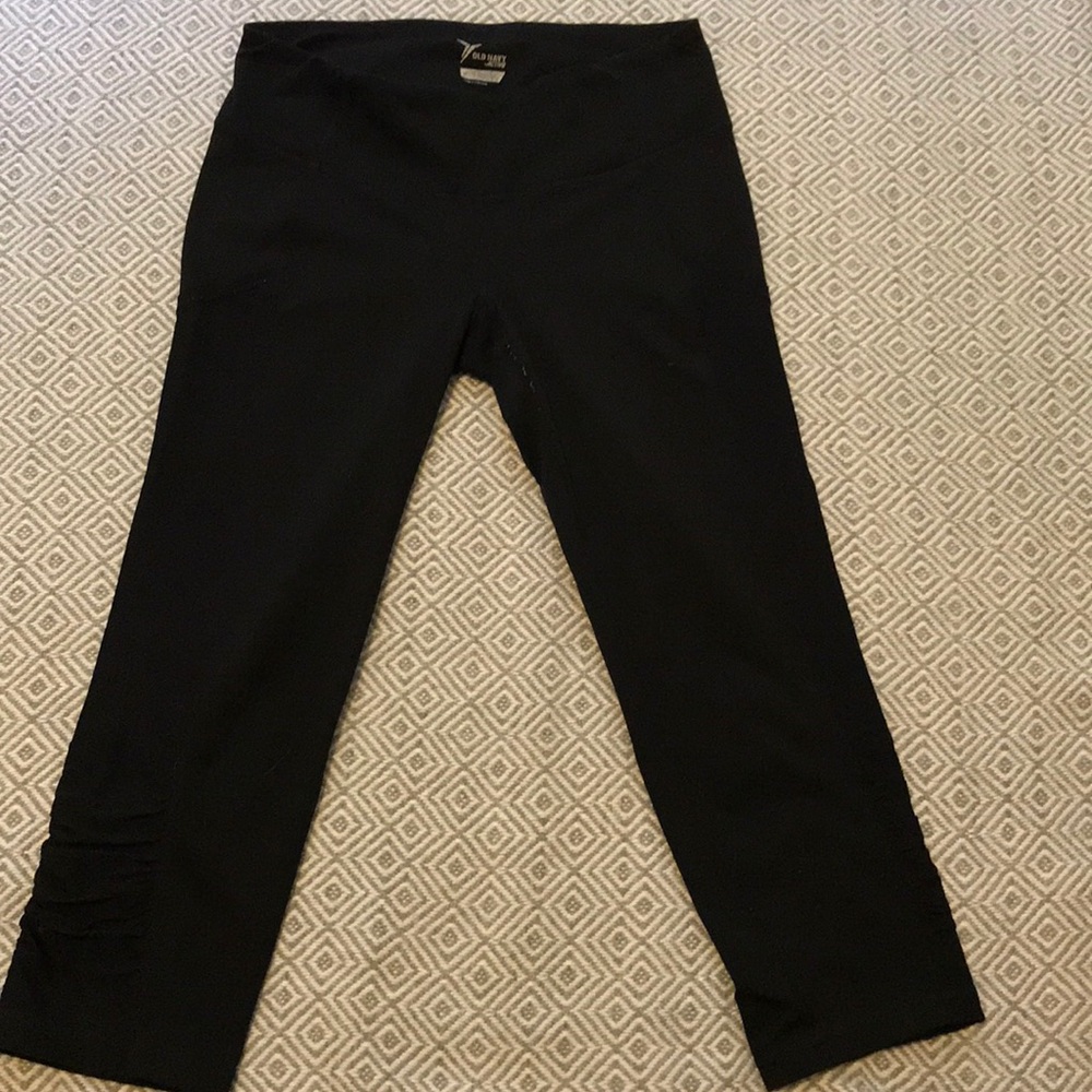 Old Navy Active Calf leggings!